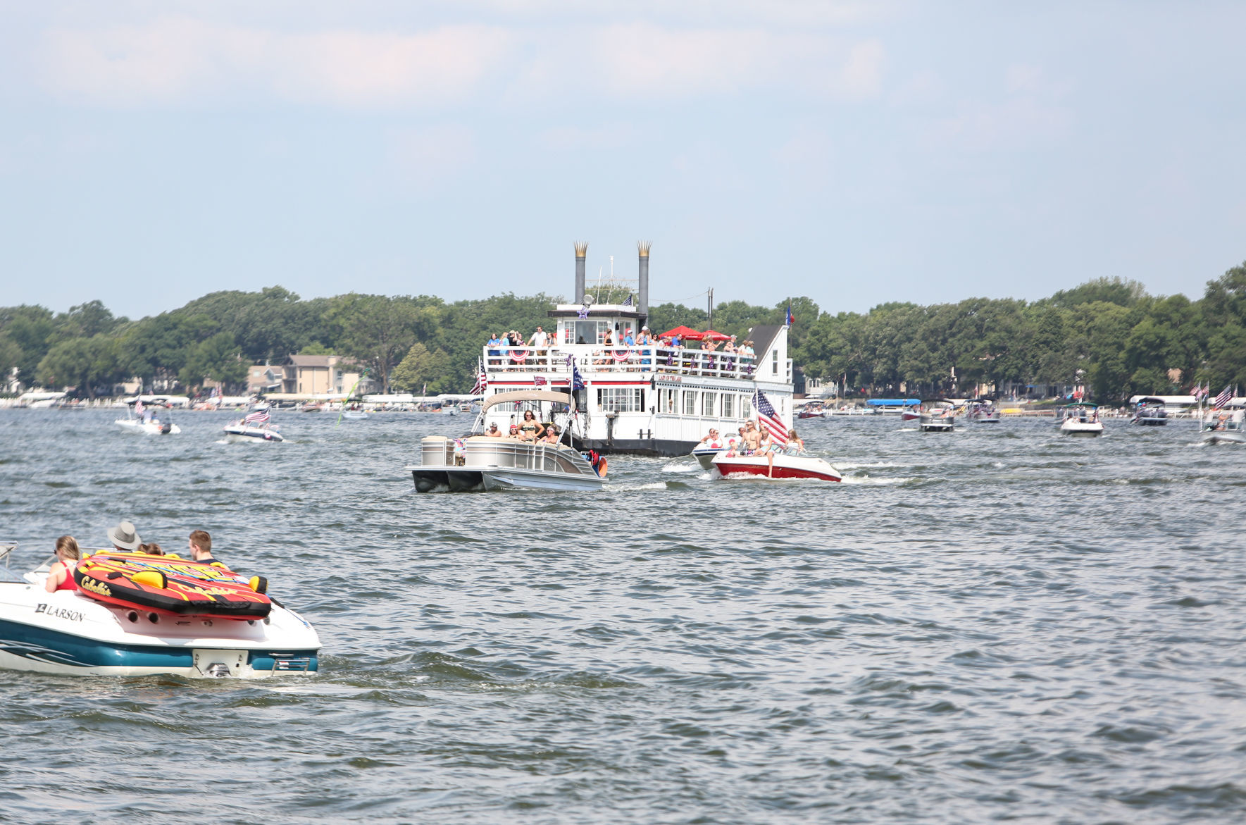 Boat parade_Ernst visit 07-04-20 (11).jpg